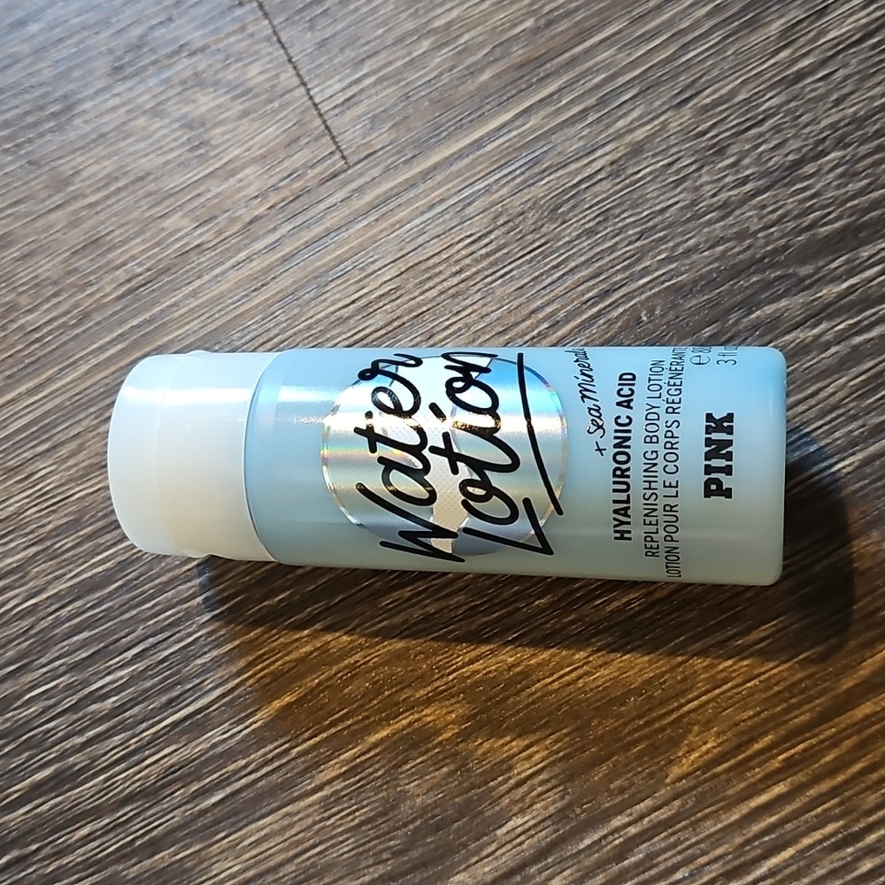 VS PINK Water Lotion
